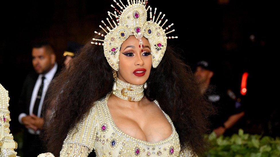 iamwildandout's tweet image. 🎤 Messy and Famous: Cardi B — Stripper. Meme. Multi-Millionaire.
Before the red carpets, Grammys, and diamond plaques, Belcalis Marlenis Almánzar, a.k.a. Cardi B, was a high school dropout from the Bronx, born to a Dominican dad and Trinidadian mom. She grew up in a tiny…