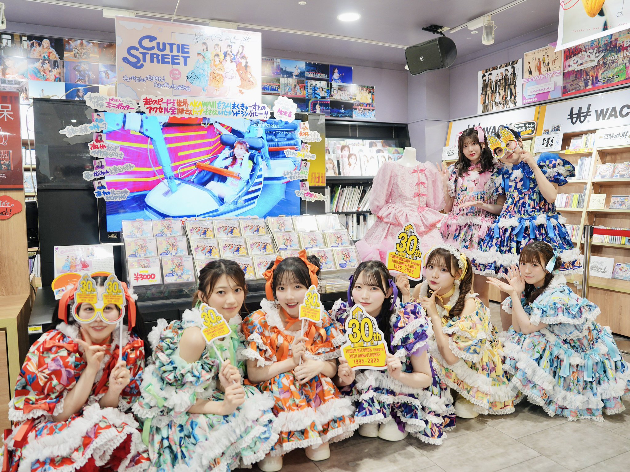 【レア揃い！廃盤】ご当地キティ　根付け　大阪　夫婦善哉　東京タワー　上野　渋谷 ご当地キティ 大阪夫婦善哉(ぜんざい) 2007 - メルカリ