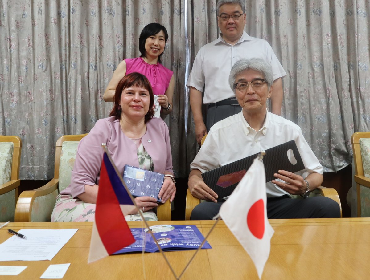 Kobe University (@kobeu_global) on Twitter photo "Děkuji!" to Markéta Martínková, vice-rector for education of Charles University, for visiting #KobeU. We are deeply grateful for nearly two decades of collaboration with <a href="/CharlesUniPRG/">Charles University</a> and look forward to further developing our cooperative relationship. "Děkuji!" to Markéta Martínková, vice-rector for education of Charles University, for visiting #KobeU. We are deeply grateful for nearly two decades of collaboration with <a href="/CharlesUniPRG/">Charles University</a> and look forward to further developing our cooperative relationship.