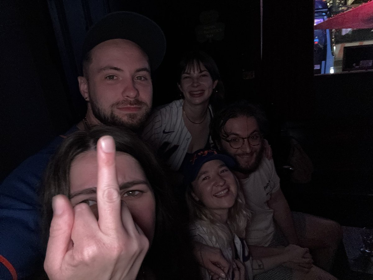 mmekus18's tweet image. The crazy thing is these are the best people ever @merestam @Baileymoon15 @not_a_heather @juwugoslavija ❤️❤️❤️