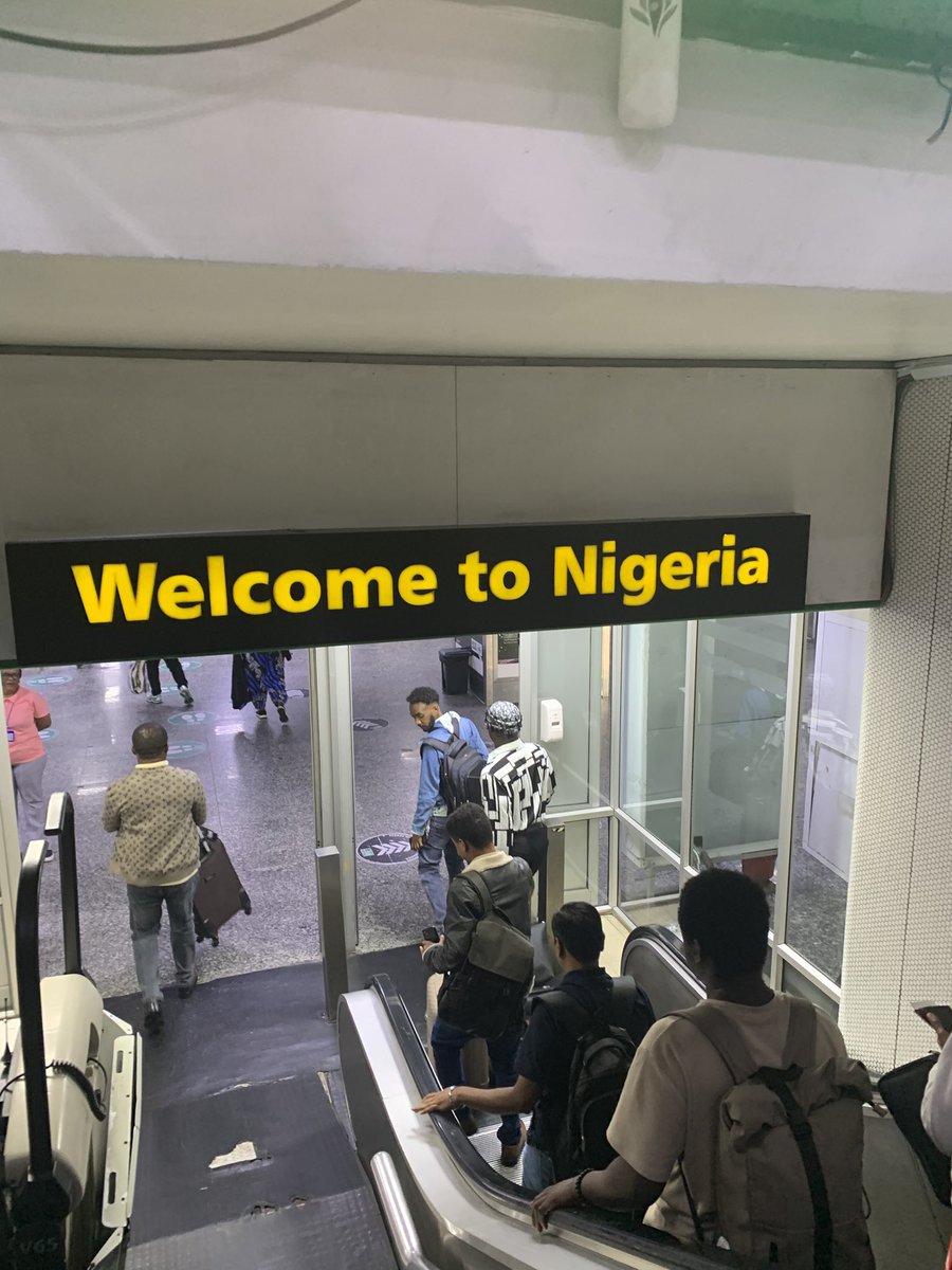 気がついたらなぜかナイジェリアにいました。
持つべきものはナイジェリアに呼んでくれる友と、一緒に着いてきてくれる人です🫡