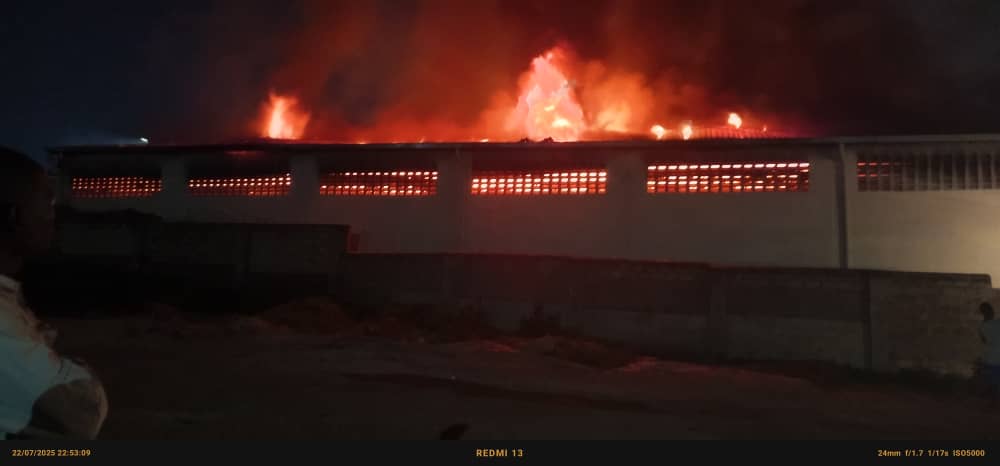 KampalaPost's tweet image. Fire Destroys Kiboko Enterprises Warehouses in Makindye kampalapost.com/content/fire-d…