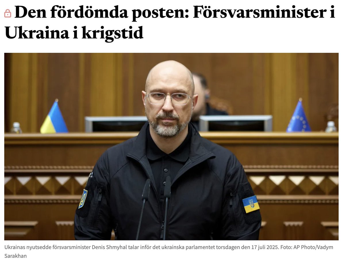 Bulletin_Nu's tweet image. Ukrainas tidigare premiärminister Denis Shmygal har tagit över försvarsministeriet – ett jobb som kallas ett politiskt ”straff”. bulletin.nu/den-fordomda-p…