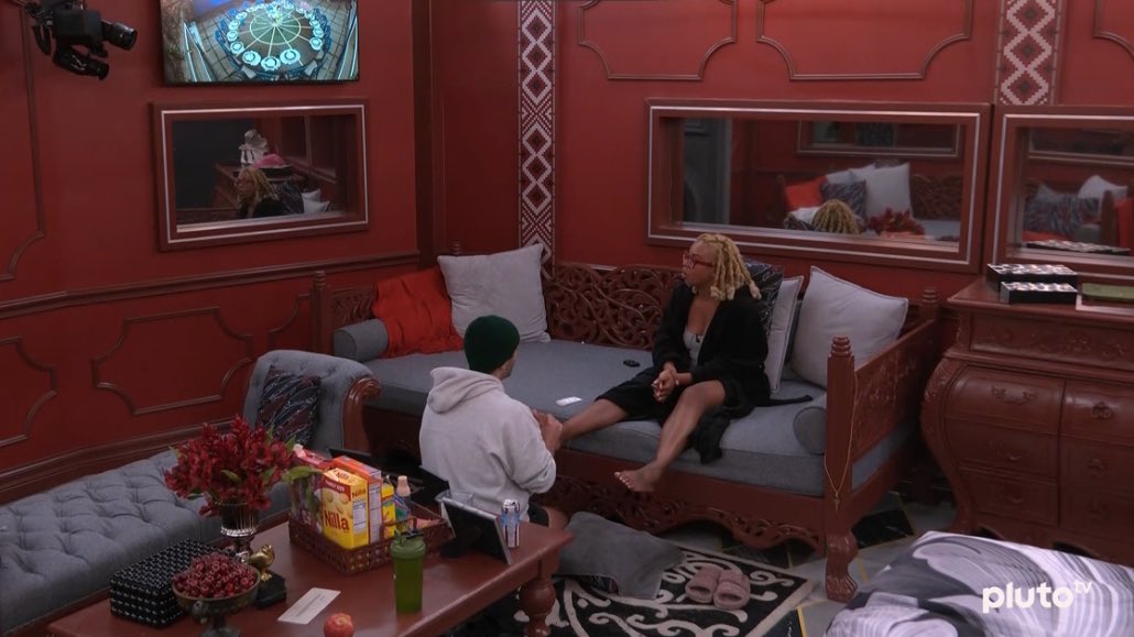 TheBigBroTea's tweet image. Jimmy says Amy complains about everything and then cries about everything else #bb27