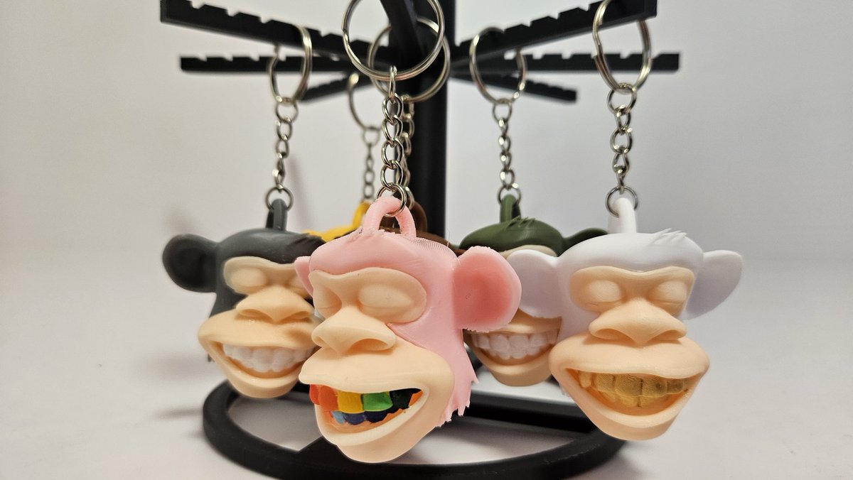 day25's tweet image. Just hanging around.
Hey @BoredApeYC @apecoin @ApeChainHUB, how do I go about selling these at Apefest?