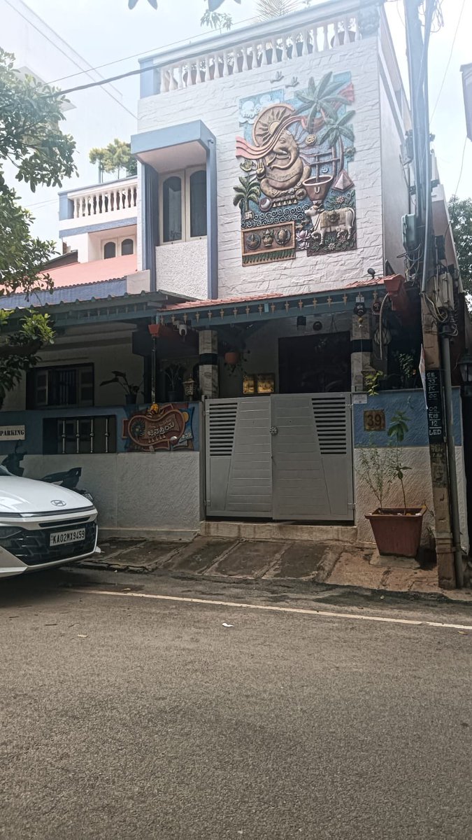 Yathiraju/ಯತಿರಾಜು (@rajaarushi) on Twitter photo #Karnataka Lokayukta police conduct raids against 8 govt officials including #IAS officer Dr Vasanthi Amar B V, Spl Dy Comnr, K-RIDE, for allegedly possessing disproportionate assets
<a href="/XpressBengaluru/">TNIE Karnataka</a> <a href="/Cloudnirad/">Nirad Mudur</a> <a href="/ramupatil_TNIE/">Ramu Patil</a> <a href="/mg_chetan/">MG Chetan</a> #Karnataka Lokayukta police conduct raids against 8 govt officials including #IAS officer Dr Vasanthi Amar B V, Spl Dy Comnr, K-RIDE, for allegedly possessing disproportionate assets
<a href="/XpressBengaluru/">TNIE Karnataka</a> <a href="/Cloudnirad/">Nirad Mudur</a> <a href="/ramupatil_TNIE/">Ramu Patil</a> <a href="/mg_chetan/">MG Chetan</a>