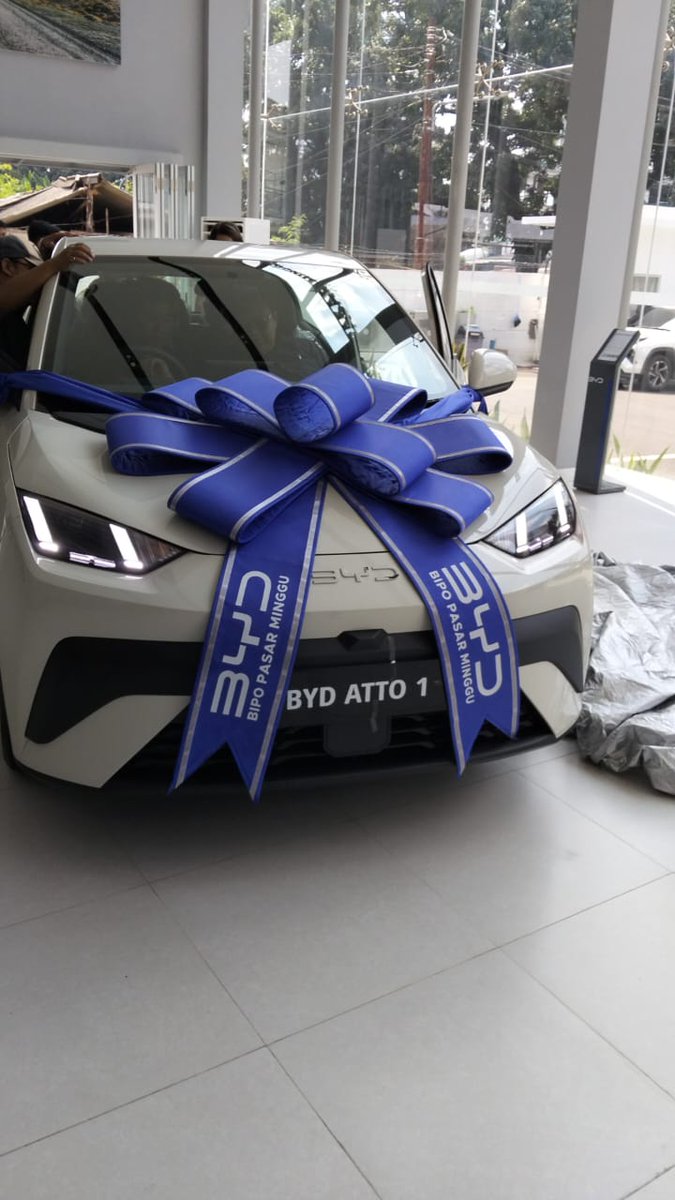 BYDBIPO's tweet photo. BYD ATTO 1
Smart City Car
Cocok buat di perkotaan,

Gaskeun ready unit Test Drive BYD ATTO 1 di Bipo Pasang Minggu 
 Booking fee 5 jt aja untuk jadi pemilik pertama BYD ATTO. 
Cash dan Kredit 

BYD BIPO JAKARTA 
📍 Jln. Raya Pasar Minggu Km.18 No.1
☎️ RIO 087796558446
#byd https://t.co/GTJTYLv4P7
