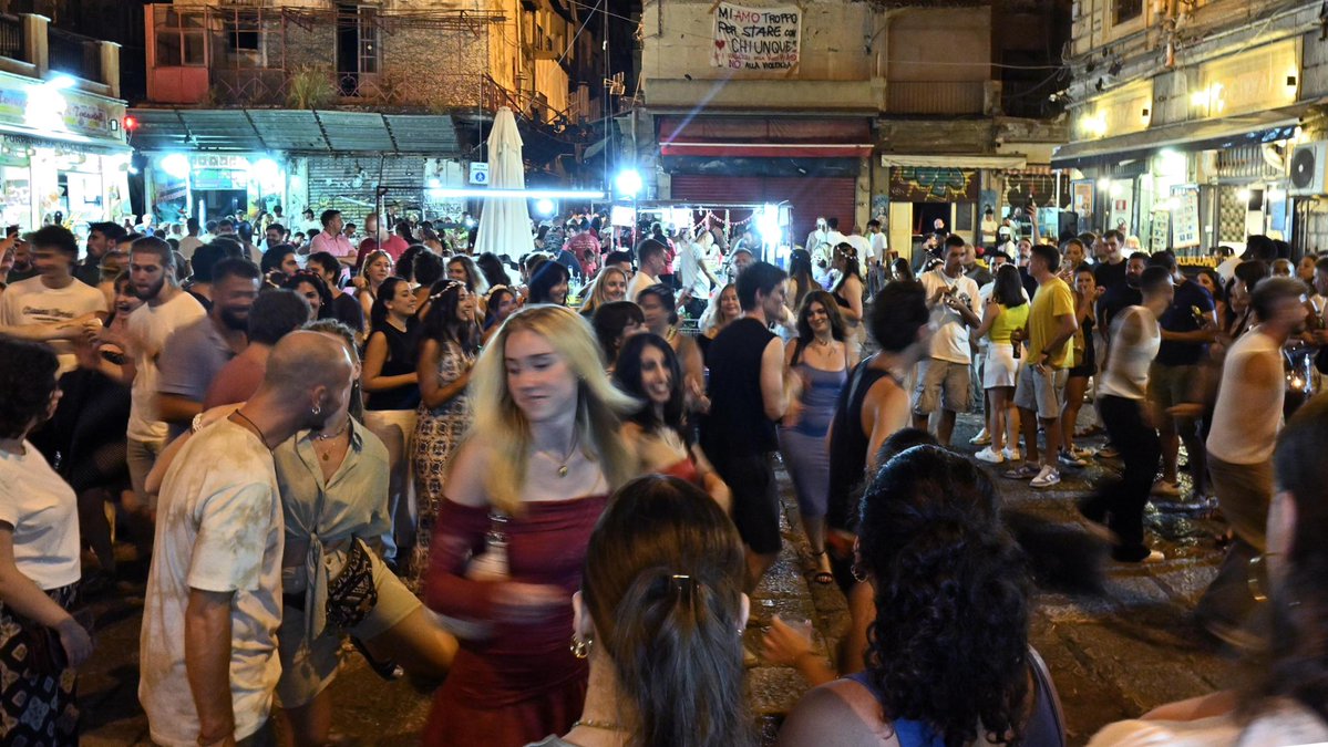 rep_palermo's tweet image. Città ostaggio dei violenti: via al piano sicurezza, blindato il centro storico palermo.repubblica.it/cronaca/2025/0…