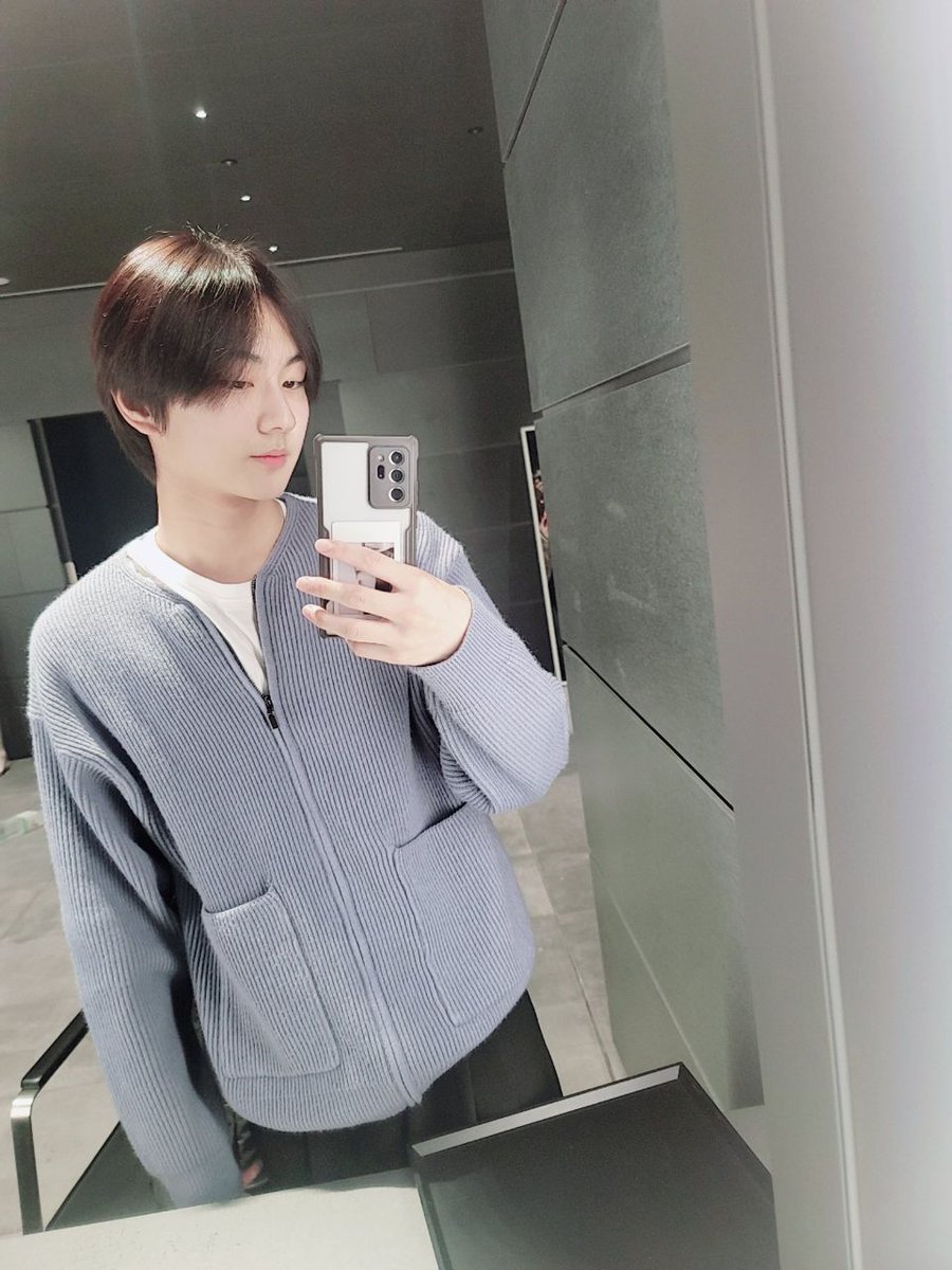 juignwon's tweet image. do you prefer zoom out or zoom in?