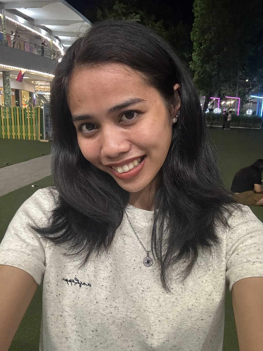 aarongntls's tweet photo. @maszhmallow hey i miss you too :(( https://t.co/AhCYroOfrt