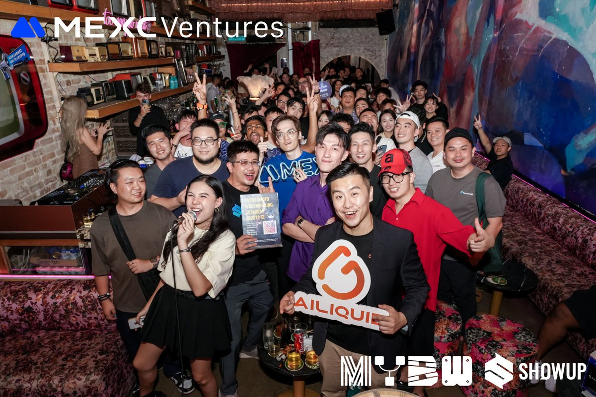 MalaysiaBCW's tweet image. 🍻 Throwback to the #MYBW2025 Bar Crawl: MEXC Degen Night — good vibes, great convos, and a whole lot of pre-game energy.

Just the right kind of chaos before the main event.
Were you part of the crawl?
#LiftOff