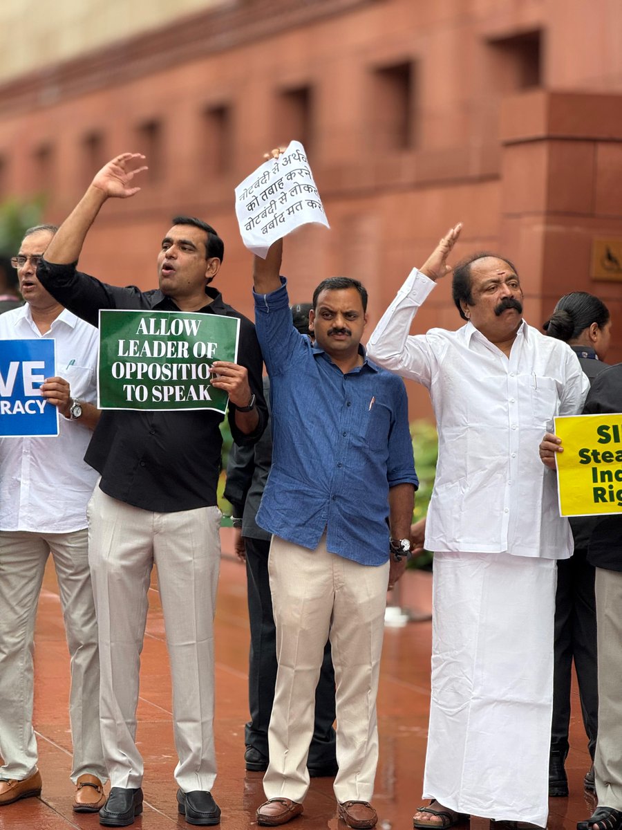 INCIndia's tweet photo. LoP Shri @RahulGandhi, along with INDIA bloc MPs, protested against the ongoing Special Intensive Revision (SIR) of electoral rolls in Bihar.

📍 Delhi https://t.co/WLvQFII2Oa