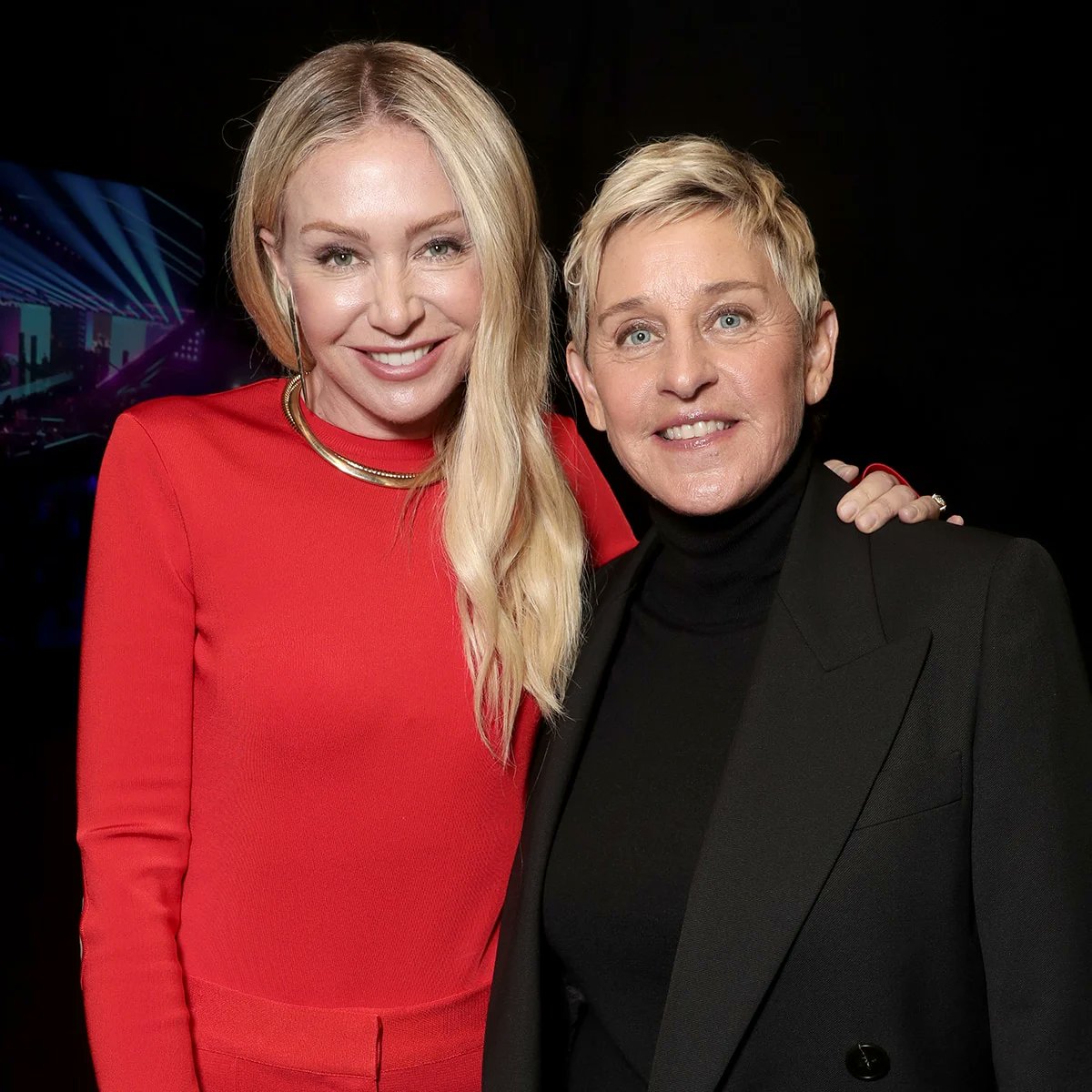 FashionJatra's tweet image. Why Ellen DeGeneres and Portia de Rossi Are Selling $30 Million U.K. Home in Cotswolds
🏡Read more...shorturl.at/FKRzR

#EllenDeGeneres  #PortiadeRossi
