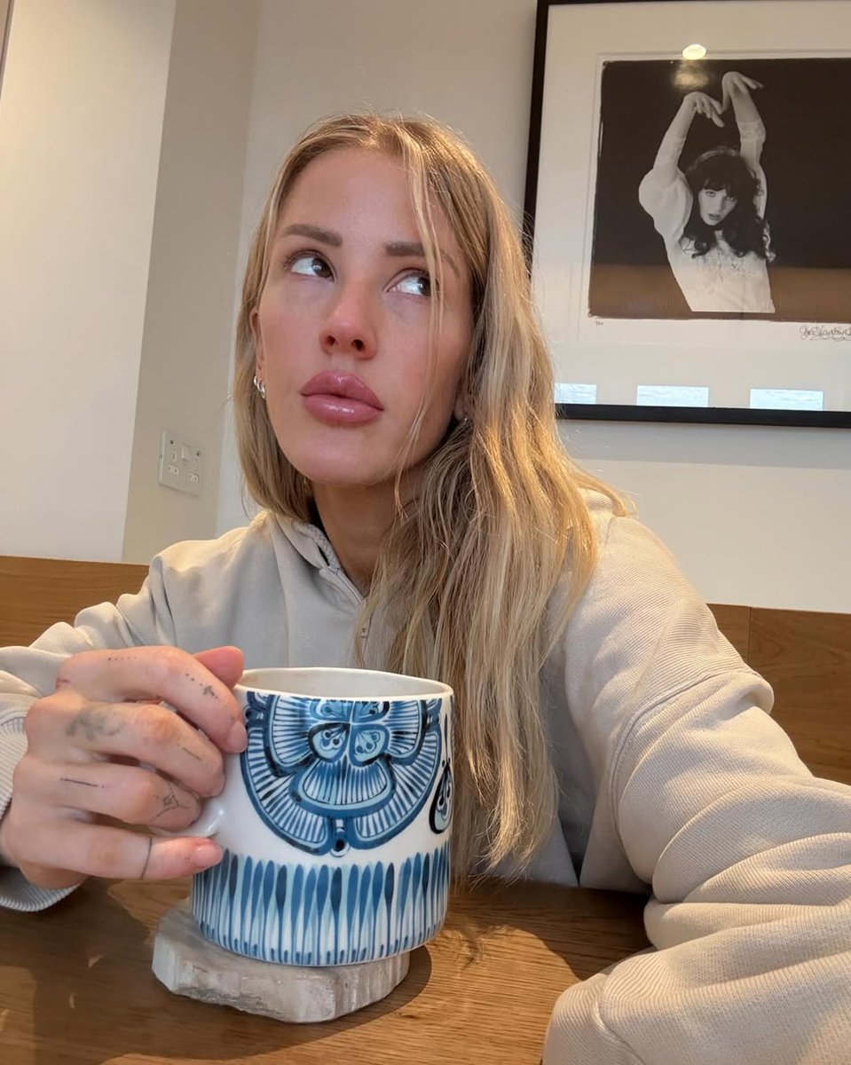 Mood: rain check on work because chai’s the vibe 🙌

#EllieGoulding #RainyMorning #Chai