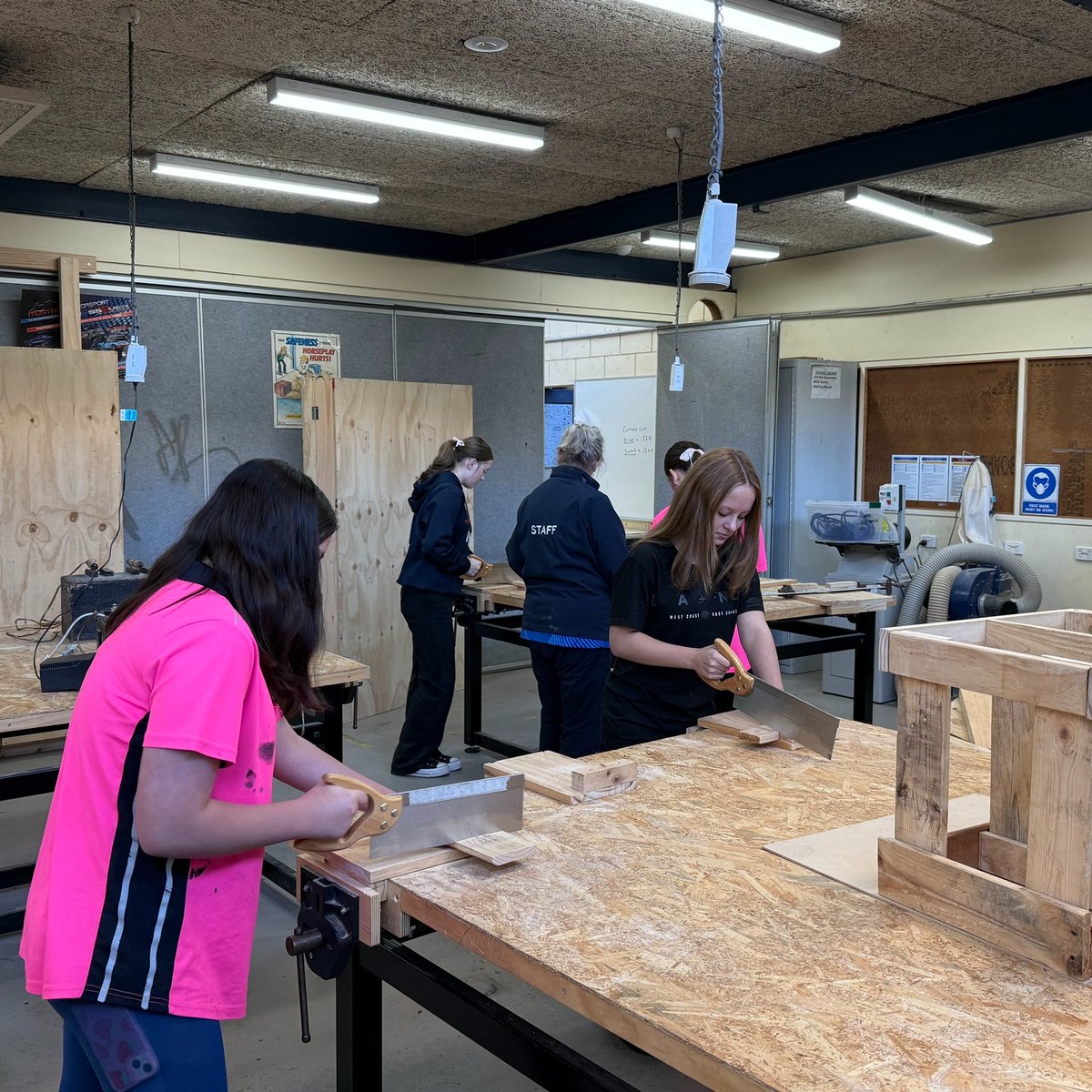 Hands on Learning (@handsonlearn) on Twitter photo Essential upskilling helps ensure students are ready for the workplace.
Lyndhurst SC HoL has a firm focus on the correct and safe use of tools in accordance with OH&S guidelines. Students have been learning how to interpret Safety Data Sheets and JSAs. 📄🛠️
<a href="/MP4Cranbourne/">Pauline Richards</a> Essential upskilling helps ensure students are ready for the workplace.
Lyndhurst SC HoL has a firm focus on the correct and safe use of tools in accordance with OH&S guidelines. Students have been learning how to interpret Safety Data Sheets and JSAs. 📄🛠️
<a href="/MP4Cranbourne/">Pauline Richards</a>