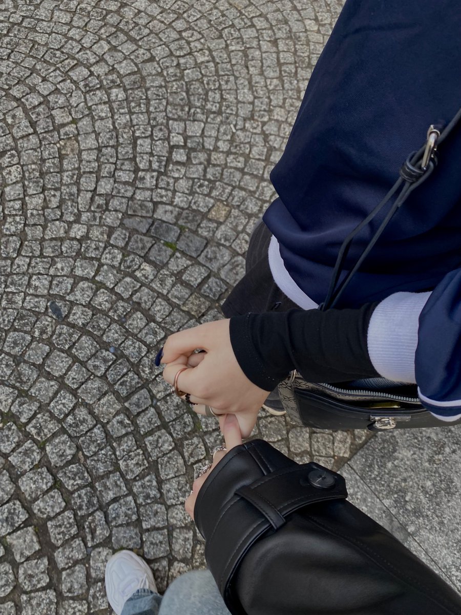 я так благодарна твоей матери за то, что она родила тебя. ты стала солнцем, которое взошло в моей темной ночи. ты подарила мне спокойствие и любовь. я хочу чтобы ты была счастлива и любима. спасибо тебе, что ты у меня есть. моя любовь. 🤍 <a href="/jaemsbaby/">соня джеминовна / bbh girl</a>