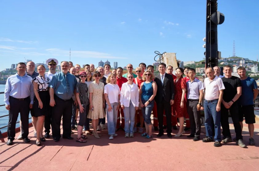 ChinaScience's tweet image. A China-Russia joint marine scientific expedition was officially launched on Tuesday in Russia's Far Eastern city of Vladivostok. The expedition team, comprising 25 scientists -- five from China and 20 from Russia -- will conduct comprehensive environmental research in selected…