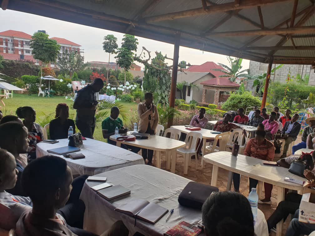 CERAIUg's tweet image. Happening now! Youth engagement on climate activism &amp;amp; human rights. Today there is increased human rights violations targeting youth activists against oil projects.The training will increase youth’s knowledge in climate activism &amp;amp; human right to defend themselves during work.