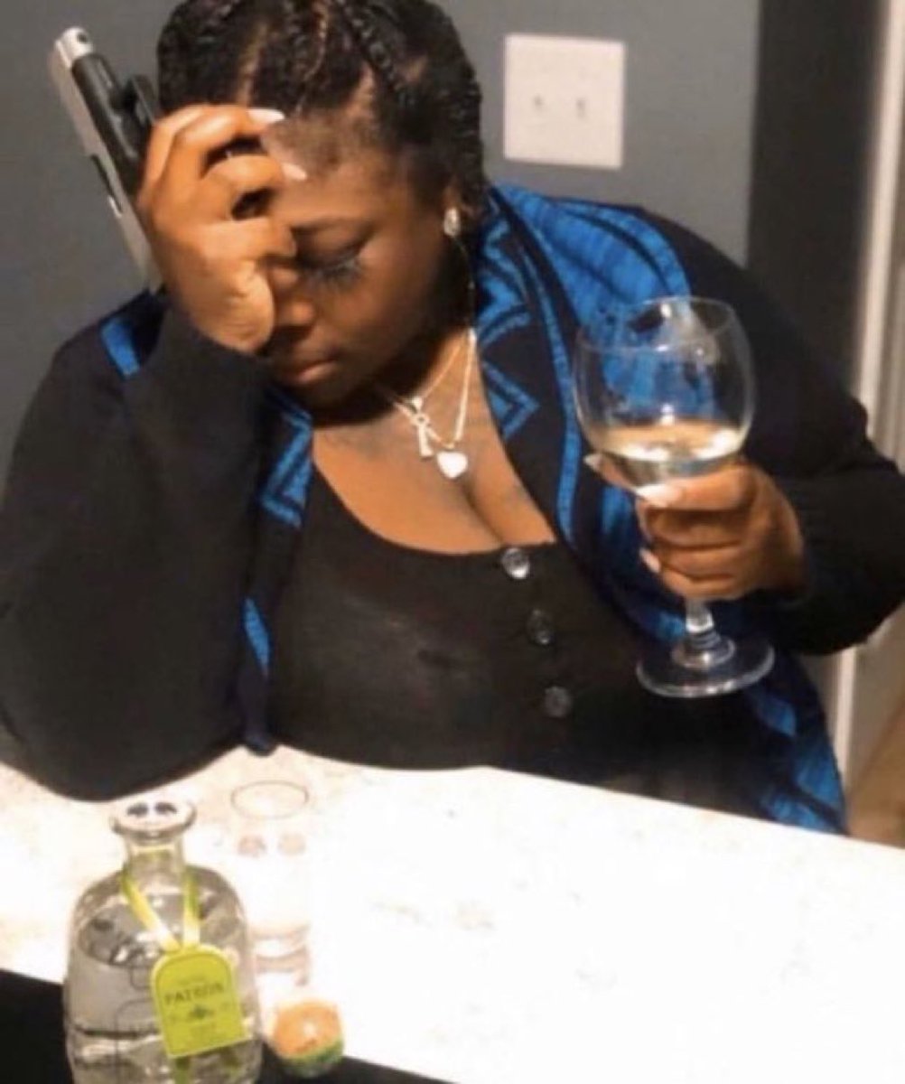 gardenoutro's tweet image. I feel like the girl at the bar who’s been there too long can’t stand up