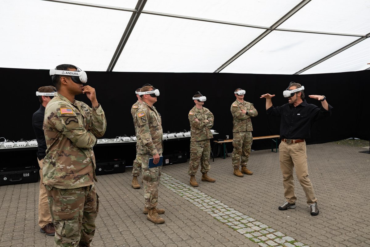 USArmyEURAF's tweet image. 🤯 Leveling up battlefield awareness! 🤯 Soldiers in Germany are training with immersive 3D simulations to enhance operational planning. 💥 The #USArmy is embracing emerging tech to stay ready! #ThisIsUSAREURAF | #SwordOfFreedom | #StrongerTogether | #EuropeAfricaInnovation