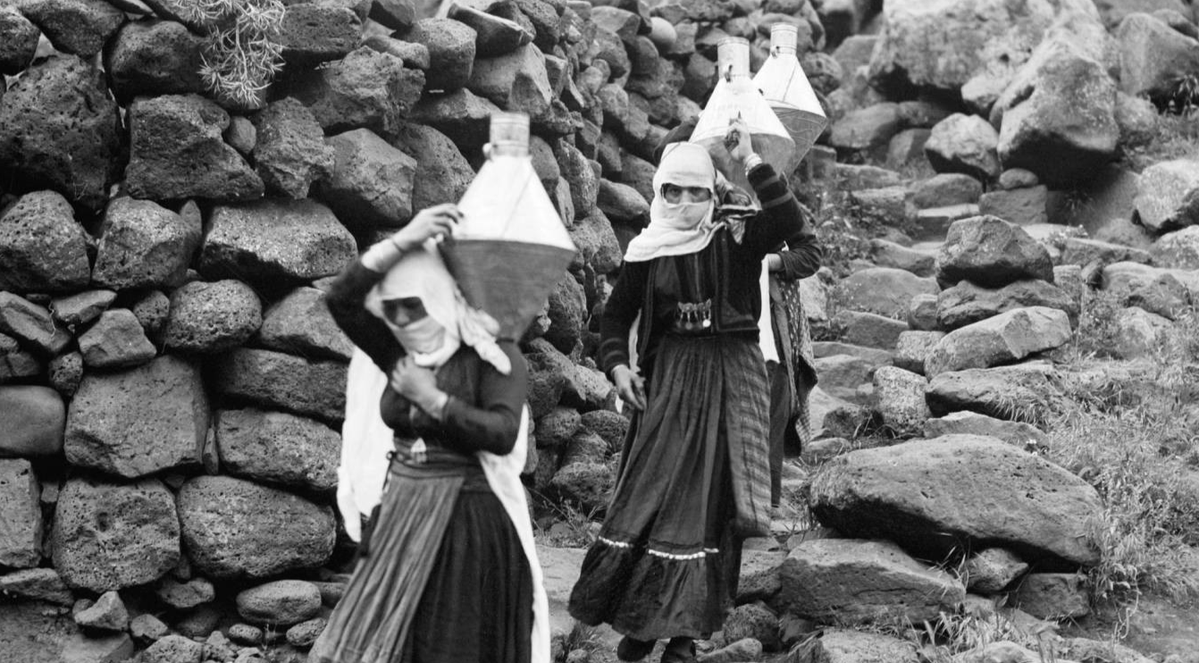 mosaicmag's tweet image. To learn about the Druze of contemporary Israel, read @jackfdickens as he examines the origins of the religion and some of its recent, and less recent, history including a "vast, country-wide uprising against French colonial rule" in 1925.
ideas.tikvah.org/mosaic/picks/r…