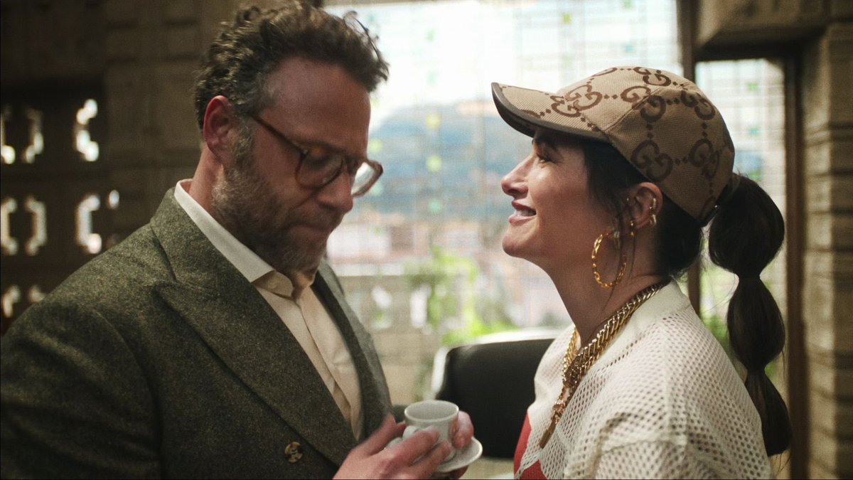 thestudiotvs's tweet image. Happy birthday to our favorite head of marketing, our very own Maya Mason, Kathryn Hahn! ♥️