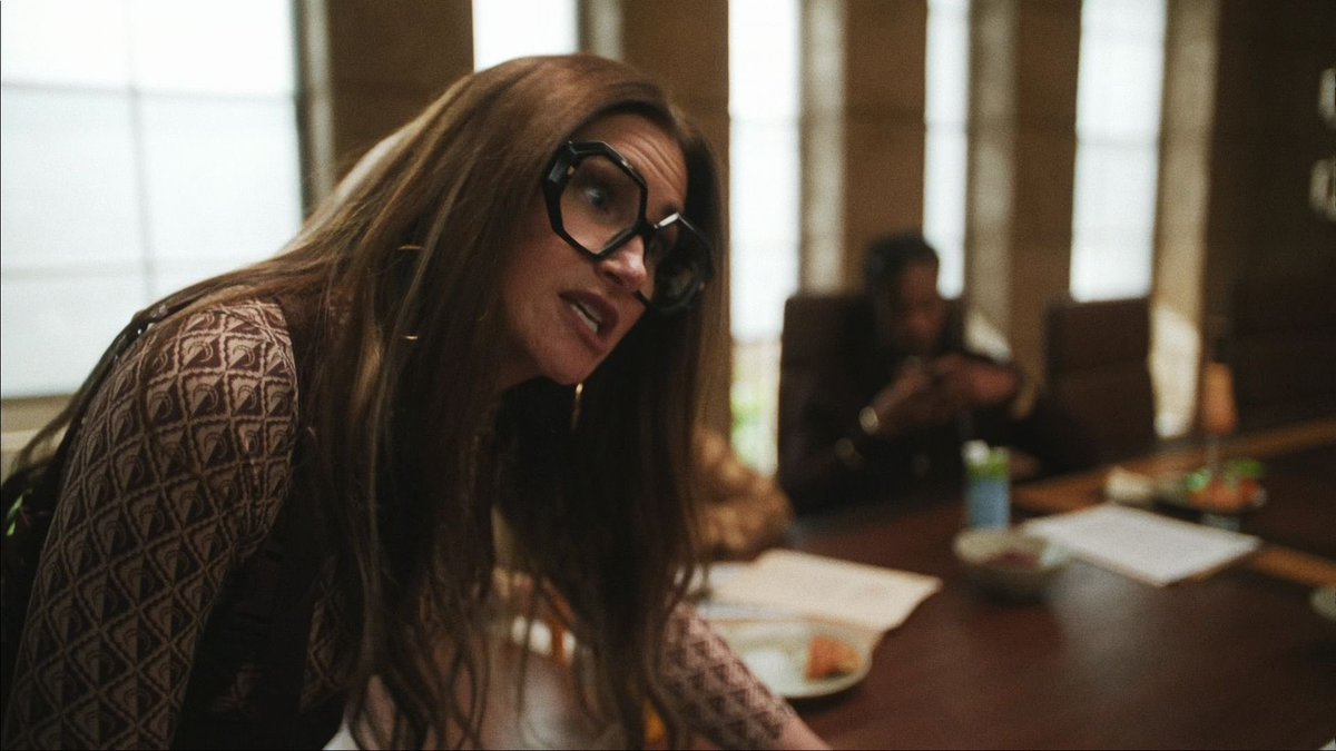 thestudiotvs's tweet image. Happy birthday to our favorite head of marketing, our very own Maya Mason, Kathryn Hahn! ♥️