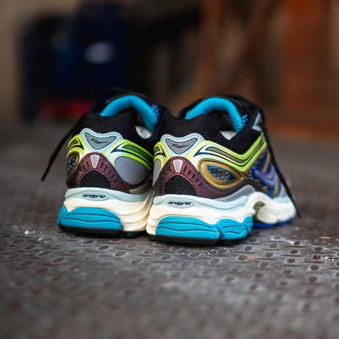 ashowzwears_'s tweet image. SAUCONY PROGRID OMNI 9 Crystal Cave
Size - 40- 45
Price - N72,000
Order link: wa.me/+2349068187970