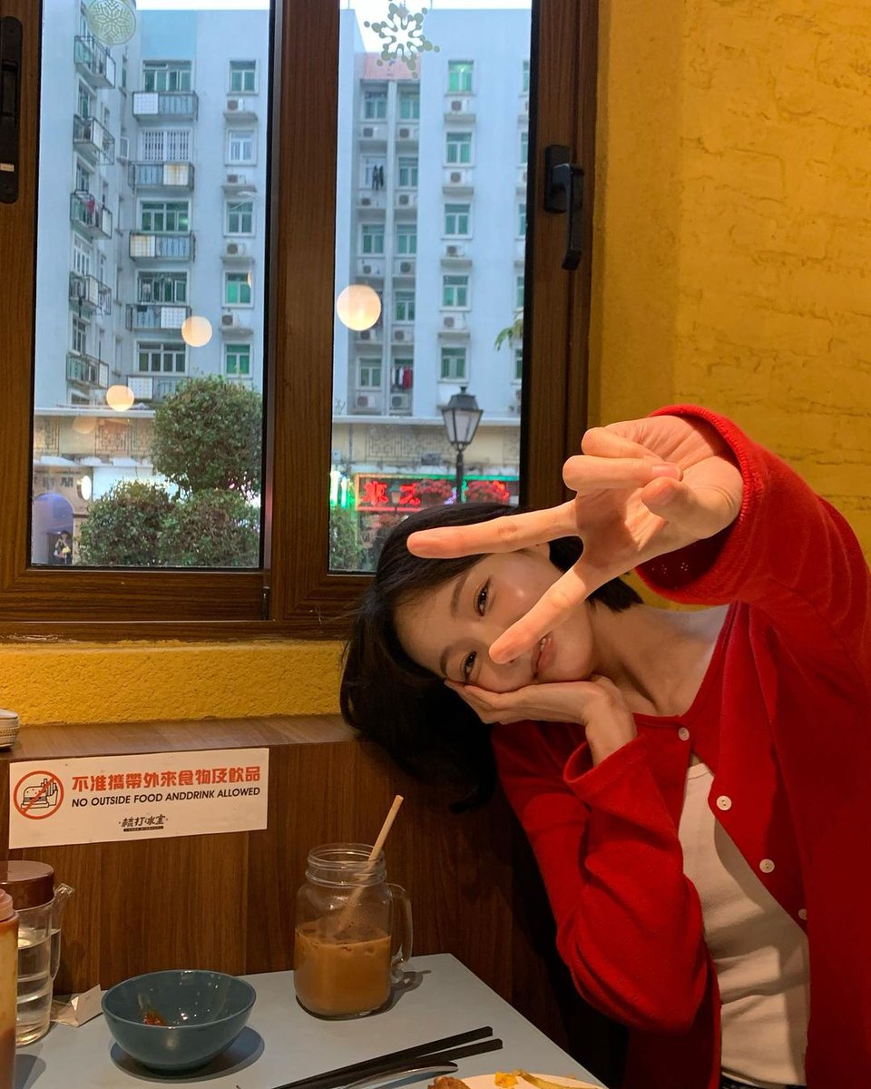 YeonwooArchives's tweet photo. At the end of filming #BitterSweetHell, Dabin went on a short vacation to Macau and Hong Kong.
#연우 #이다빈 https://t.co/Q7yX0BBY8c