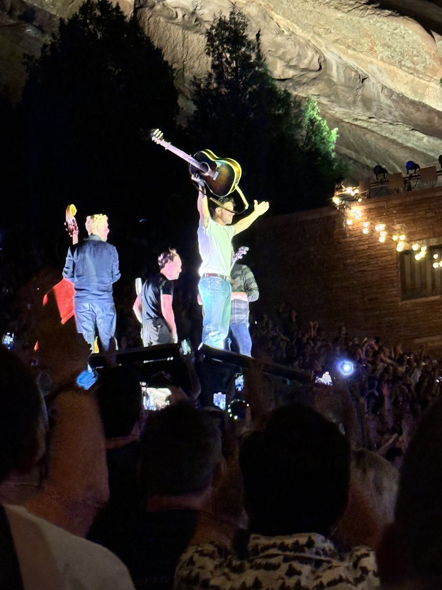 Katcant9's tweet image. Amazing show at #redrocks  seeing #mumfordandsons