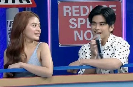 kloudlover's tweet image. #Willca : Sa‘yo lang ang tingin.
Darn it. Grabe, bianca.
#ShowtimeReallyLikesYou