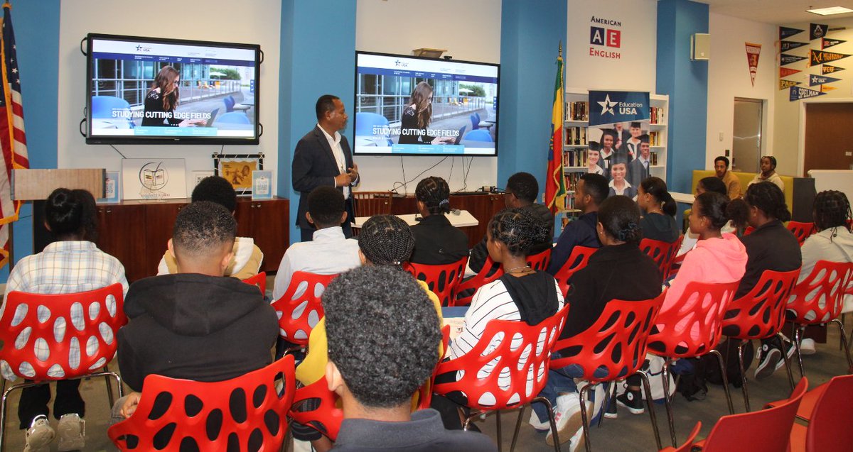 USEmbassyAddis's tweet image. This week, our EducationUSA Center launched its 2025 Cohort of the EducationUSA Scholars Program (ESP) with support from the @StateDept Bureau of Educational and Cultural Affairs (ECA). This program empowers Ethiopia's brightest students to pursue higher education in the U.S. and…