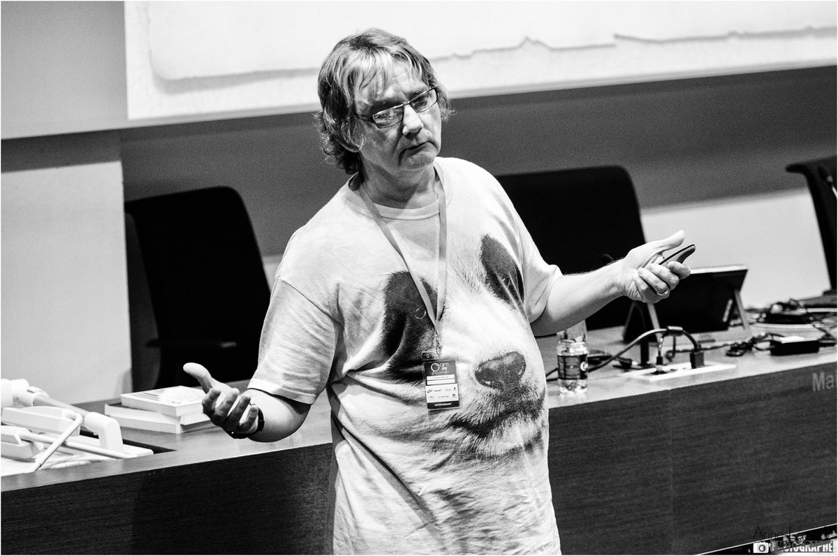 Optiday 2015
J’organise avec des potes un évent SEO.
Christian est là. Magistral. 
Je retombe sur cette photo
Ce type me manque