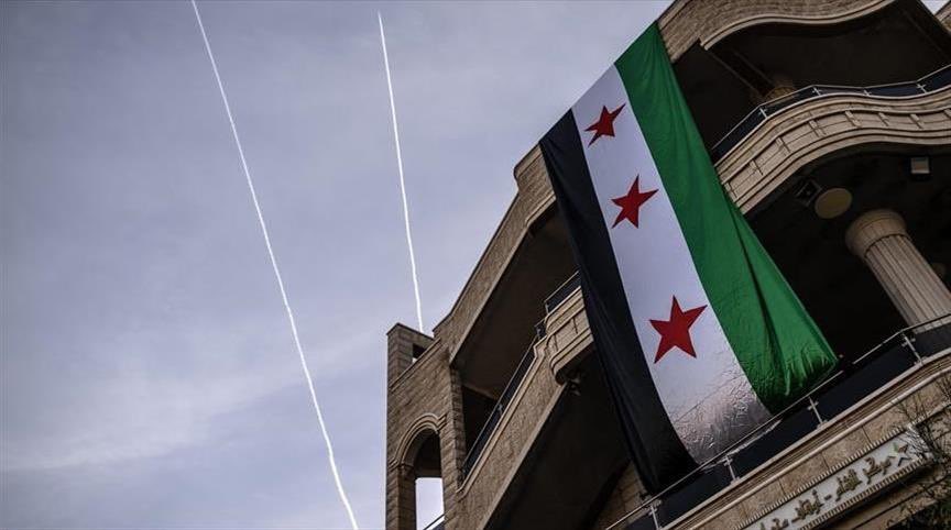 ClashReporttr's tweet image. Suudi Arabistan, Suriye ile 4 Milyar Dolarlık Anlaşmalar İmzalamaya Hazırlanıyor
Suudi Arabistan heyeti, yaklaşık 4 milyar dolar değerinde çok sayıda anlaşmayı imzalamak üzere Şam’a gidiyor.
Al Ekhbariya’nın haberine göre, 15 milyar riyali aşan onlarca anlaşma imzalanacak.…