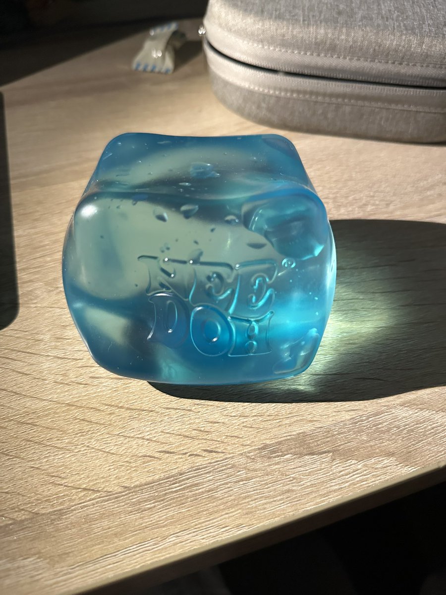 gdLukaa's tweet image. forgot how much i love this thing