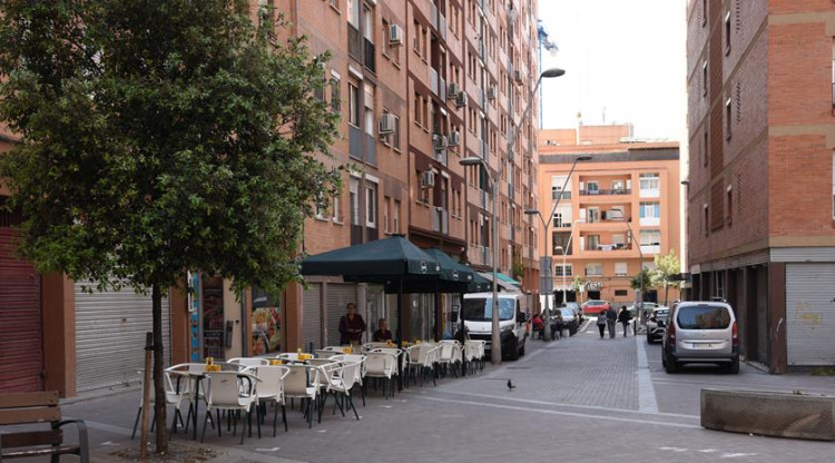 Catalunya Metropolitana (@catalunyamtp) on Twitter photo Les AAVV i la Plataforma Antifeixista de Sant Feliu reivindiquen l’antiracisme i la convivència enfront de la manipulació ultra i sensacionalista d'una baralla entre un sense sostre i uns veïns a Can Calders
✍️A <a href="/fetasantfeliu/">Fet a Sant Feliu</a> i a <a href="/CatalunyaMTP/">Catalunya Metropolitana</a>
catalunyametropolitana.cat/lavv-de-can-ca… Les AAVV i la Plataforma Antifeixista de Sant Feliu reivindiquen l’antiracisme i la convivència enfront de la manipulació ultra i sensacionalista d'una baralla entre un sense sostre i uns veïns a Can Calders
✍️A <a href="/fetasantfeliu/">Fet a Sant Feliu</a> i a <a href="/CatalunyaMTP/">Catalunya Metropolitana</a>
catalunyametropolitana.cat/lavv-de-can-ca…