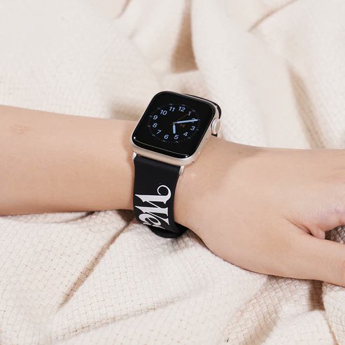 belties_online's tweet image. Vivienne WestwoodのApple Watchバンドが
BELTIESで取り扱い開始！！！

普通のApple Watchバンドじゃ物足りない。
ロゴ、シルエット、空気感。
ヴィヴィアンらしさ全開です！

#BELTIES
#VivienneWestwood