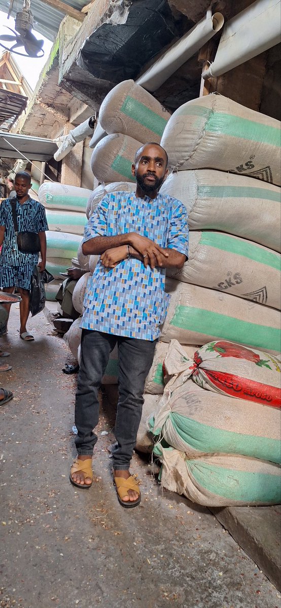 Soromtobechi's tweet image. We are still in the business of providing you with quality Beans (Iron white&brown beans, Oloka, Potiskum, Sokoto und honey beans),
Fio fio und Okpa(Bambara nuts),
Rice and Soybeans.
All in 50kg und 100kg bags.
Location: Ose market, Anambra state.
Delivery: Nationwide.