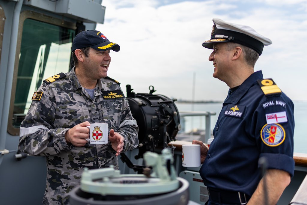 COMUKCSG's tweet image. pleasure to welcome @Australian_Navy Commander Flotillas, Commodore Simon Howard, to @HMSPWLS for our entry to Darwin.
We are grateful to our Australian colleagues for their leadership in the delivery of #TalismanSabre25
๐ฌ๐ง ๐ค ๐ฆ๐บ
#CSG25 #OpHighmast