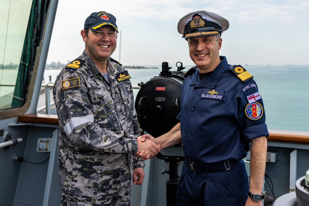 COMUKCSG's tweet image. pleasure to welcome @Australian_Navy Commander Flotillas, Commodore Simon Howard, to @HMSPWLS for our entry to Darwin.
We are grateful to our Australian colleagues for their leadership in the delivery of #TalismanSabre25
๐ฌ๐ง ๐ค ๐ฆ๐บ
#CSG25 #OpHighmast