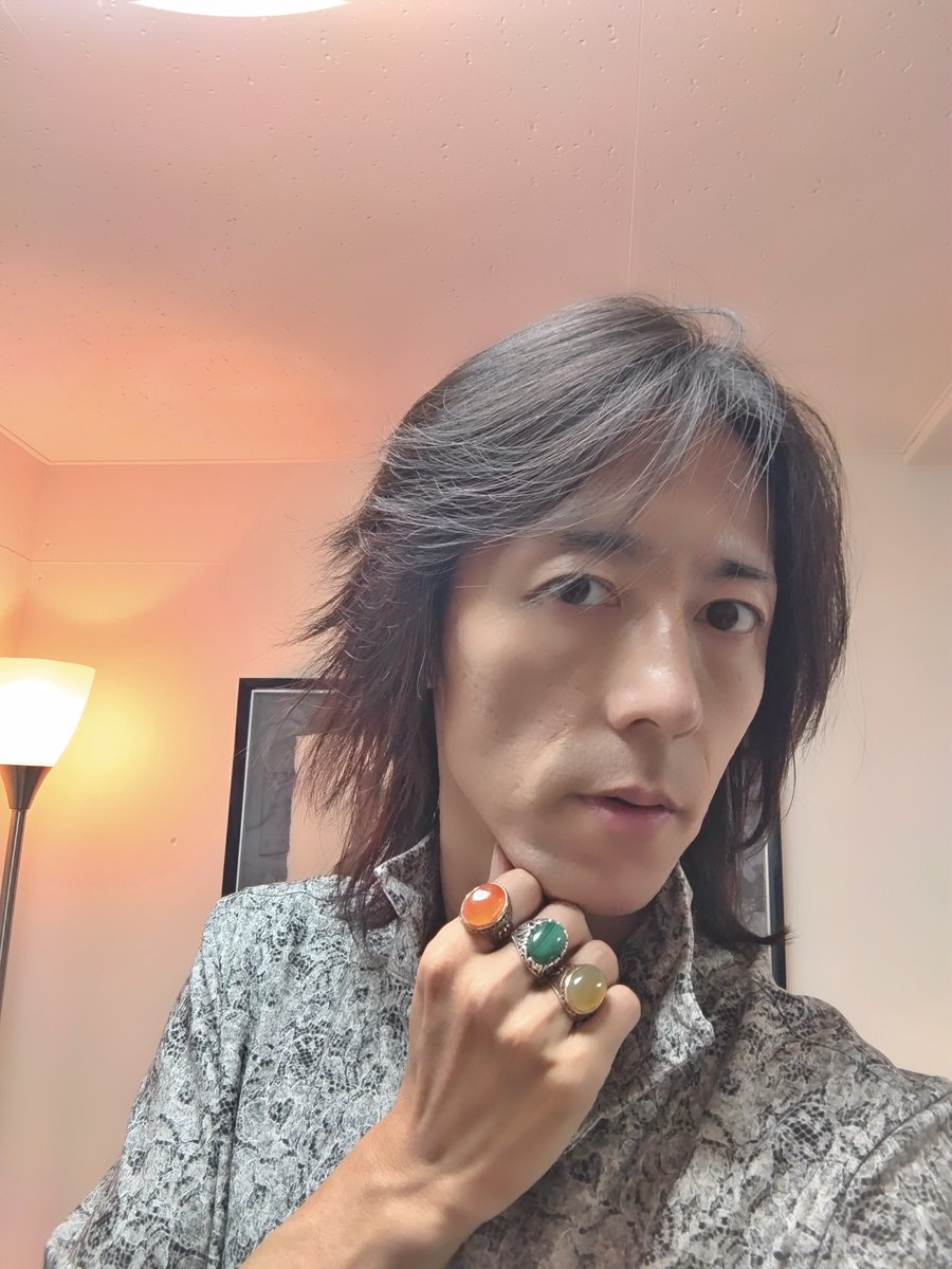 starteller_ryu's tweet image. 今日もチャンスでの鑑定が始まりました!
今日は都希先生とご一緒させていただきます。
恋愛やお仕事や子育てを始め、
人生全般どんな事でもお気軽にご相談ください。
お待ちしております。😊