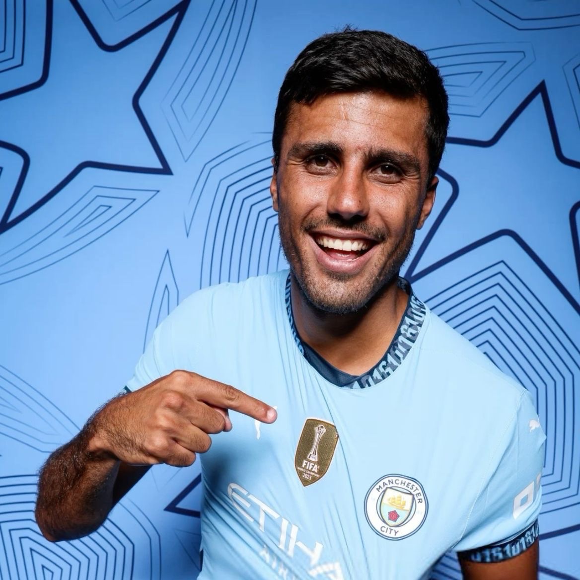 theMadridZone's tweet image. 🚨 A deal for Rodri would be safer next summer.
His value would go down to €60m-80m, and his recovery from his ACL injury could be better assessed. @diarioas