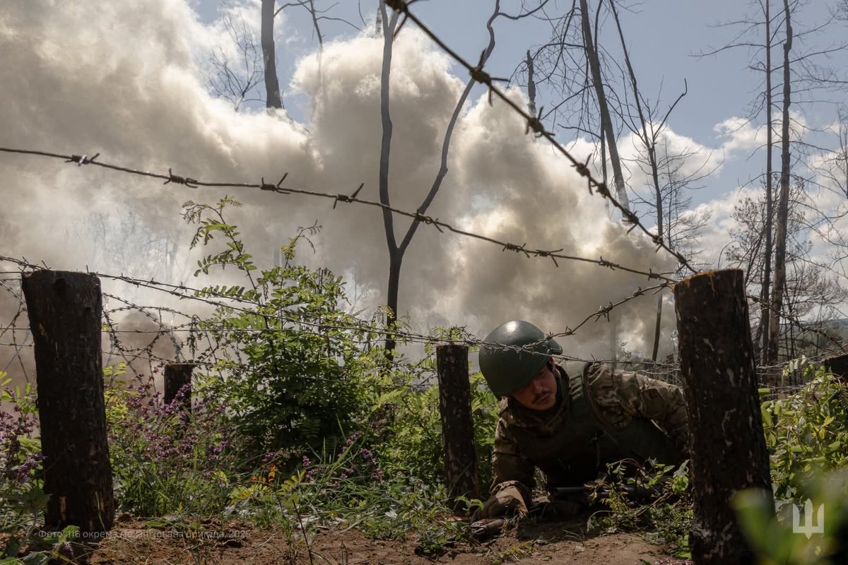 GeneralStaffUA's tweet image. На полігоні 116 ОМБр постійно триває підготовка — підрозділи бригади відпрацьовують завдання в умовах максимального наближення до реального бою. Це — основа майбутніх перемог.
Комунікаційний підрозділ 116 окремої механізованої бригади
#підготовкаЗСУ2025
