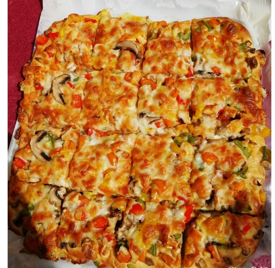 vatan____parast's tweet image. میگن بچه های #غزه عاشق پیتزا هم هستن درست شنیدم؟
این پیتزا رو به عشق غزه سفارش دادم