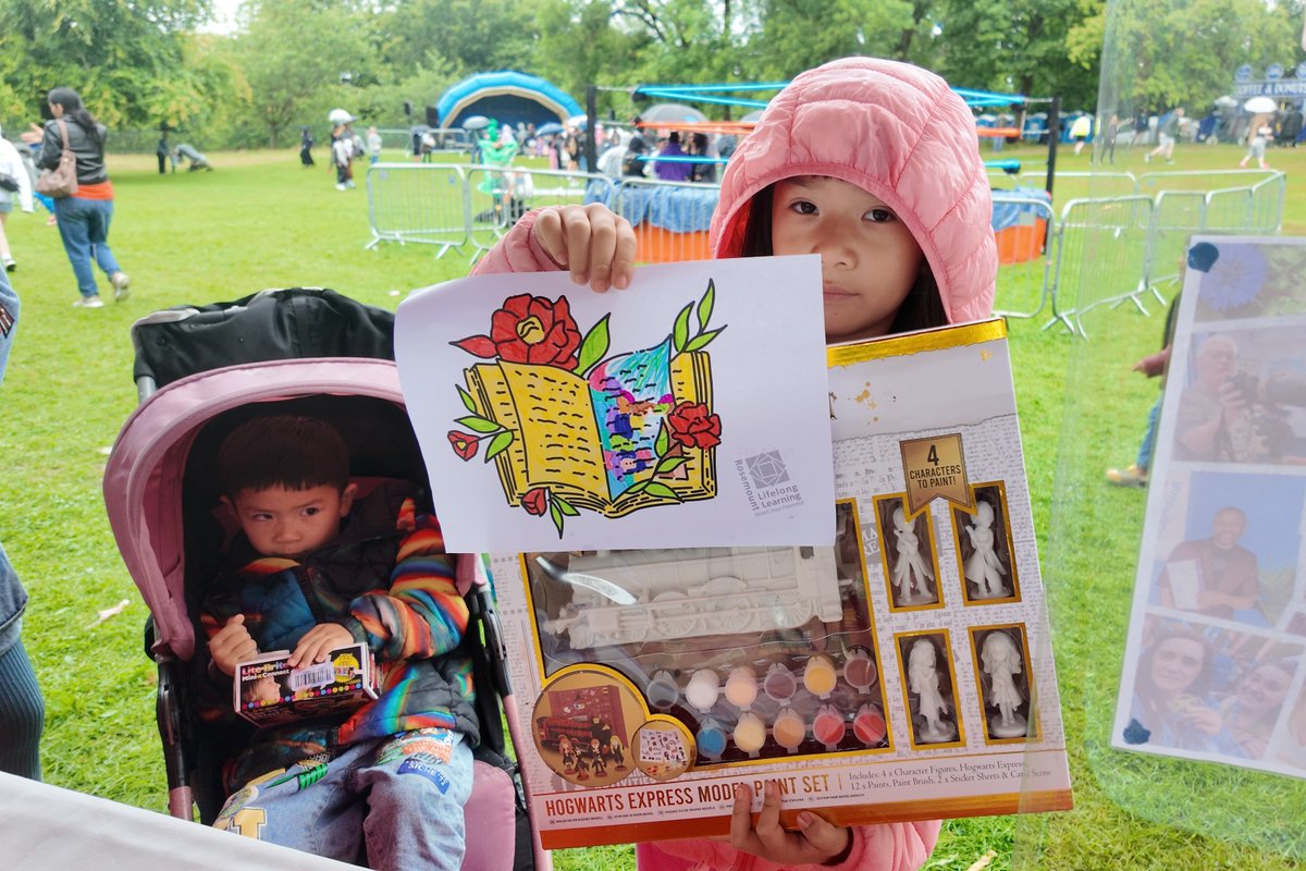 RosemountGLA's tweet image. 🌳✨ What a wonderful day we had this weekend! A fantastic time in Alexandra Park festival organised by @PlatformGlasgow . There was so much amazing entertainment, and the rain didn’t stop the fun! ☔️🎶
A huge thank you for organising such a brilliant day for the community! 💛
