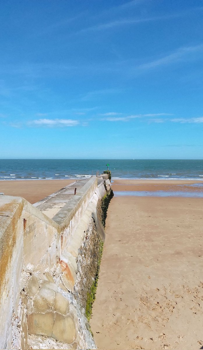 stevep1407's tweet image. Walton on the Naze, Essex #WallsonWednesday