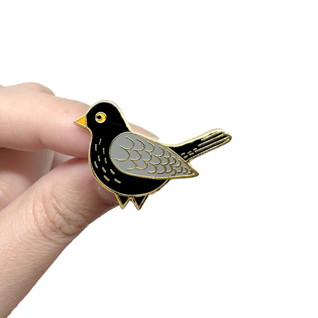FawaShah's tweet image. Good morning #earlybiz I make and sell jewellery just like this blackbird pin. 15% off first orders via newsletter! fawashah.co.uk/product-page/b… #handmade #jewellery #giftideas #gift #smallbiz #jewellery #jewelry #raven #pin #garden #bird #MondayMood #uksmallbiz #crow #blackbird