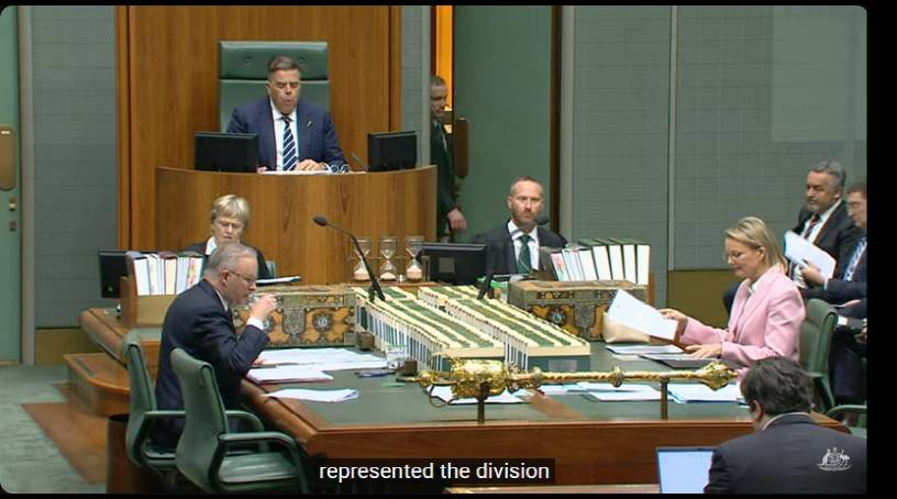 Tim_jbo's tweet image. I watched parliament today.. what a total shambles it was. It will be interesting to see what the MSM come up with tonight.