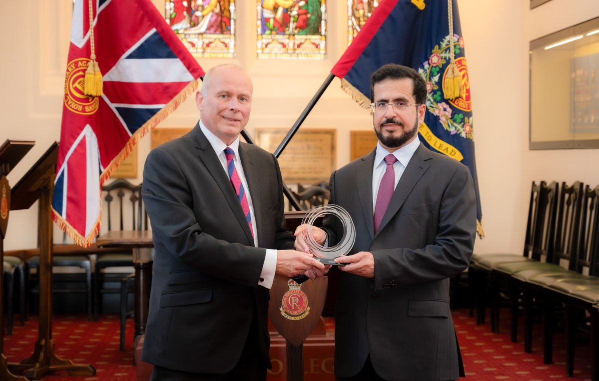 DEWAOfficial's tweet image. . @HESaeedAltayer, MD&CEO of DEWA has been awarded the inaugural "Life of Leadership Excellence Award" by the Sandhurst in London. Al Tayer is the first recipient of this globally prestigious award in the civilian sector, which recognises his exceptional leadership.
#DEWANews