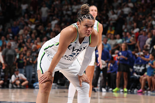 DailyNBAStats's tweet image. Game Summary: Lynx vs. Sky
Lynx won 91-68
Top Performers:
Napheesa Collier: 19pts, 8reb, 4ast, 4blk, 1stl, 0tov
Kayla McBride: 19pts, 5reb, 3ast, 1stl, 3 3pm
Bridget Carleton: 11pts, 5reb, 3stl, 1blk, 3 3pm
Kia Nurse: 16pts, 8reb, 1ast, 1stl, 3 3pm